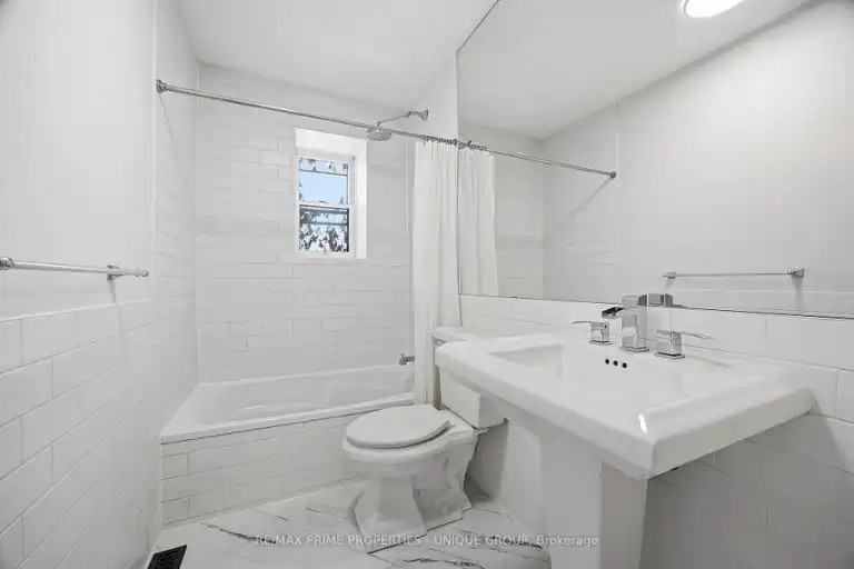 589 Logan Ave - Photo 6 of 14