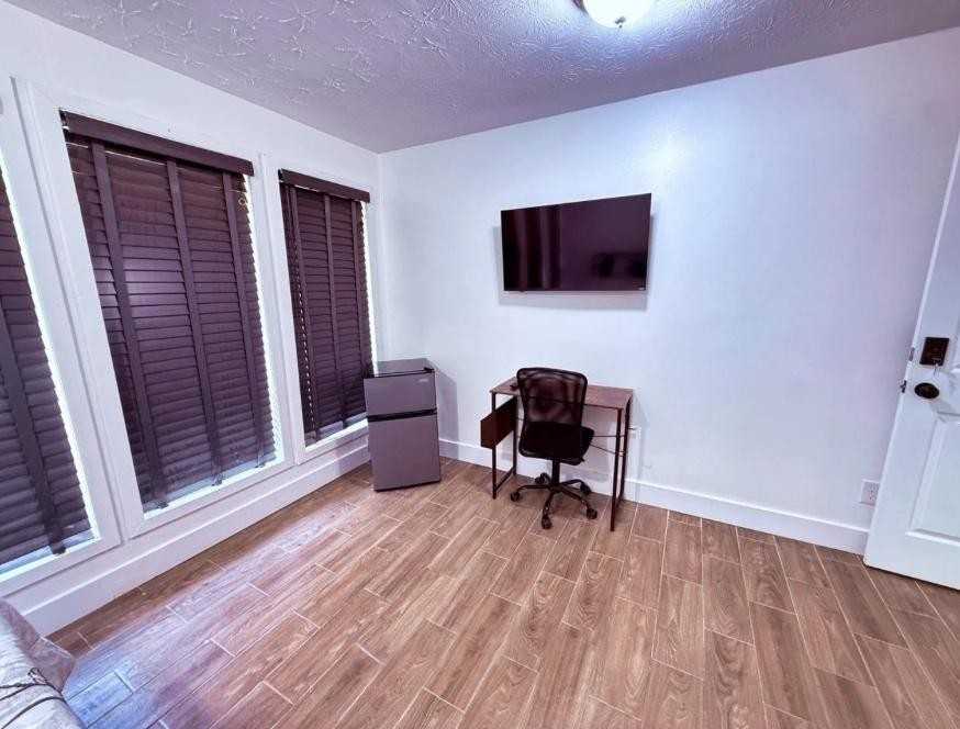 5140 River Bluff Lane - Photo 3 of 10