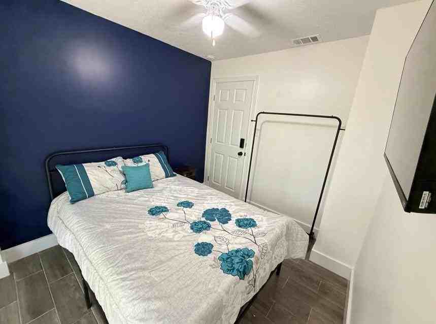 5140 River Bluff Lane - Photo 5 of 10