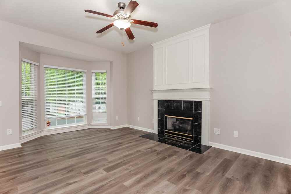 7350 Balancing Rock Ct - Photo 4 of 17