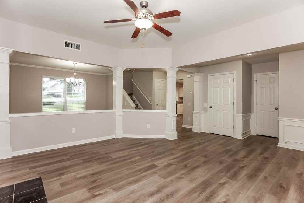 7350 Balancing Rock Ct - Photo 5 of 17