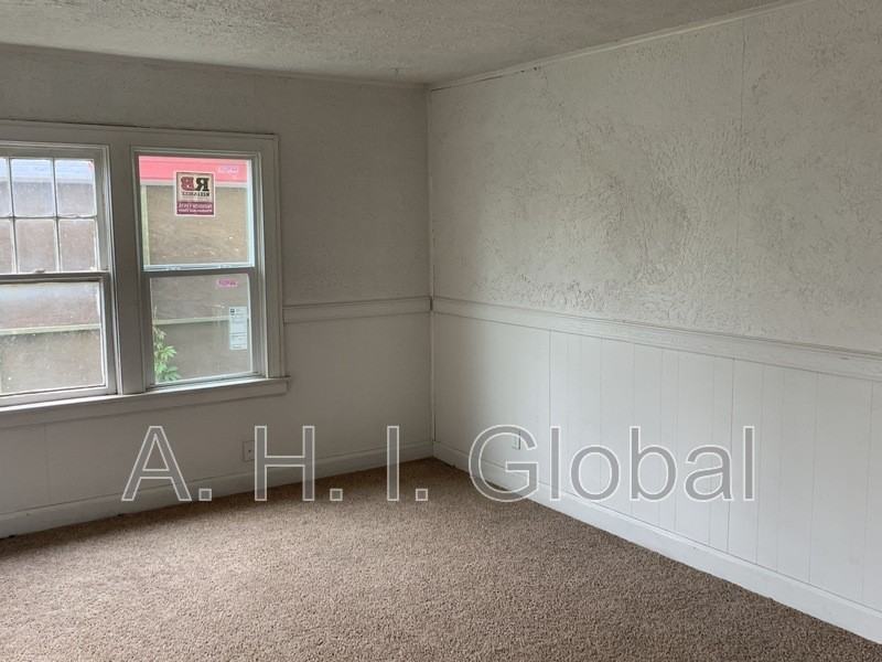 1620 S Hayden St - Photo 2 of 11