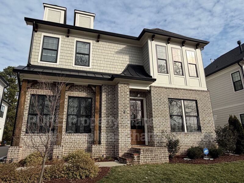 4 Oak St - Photo 2 of 43