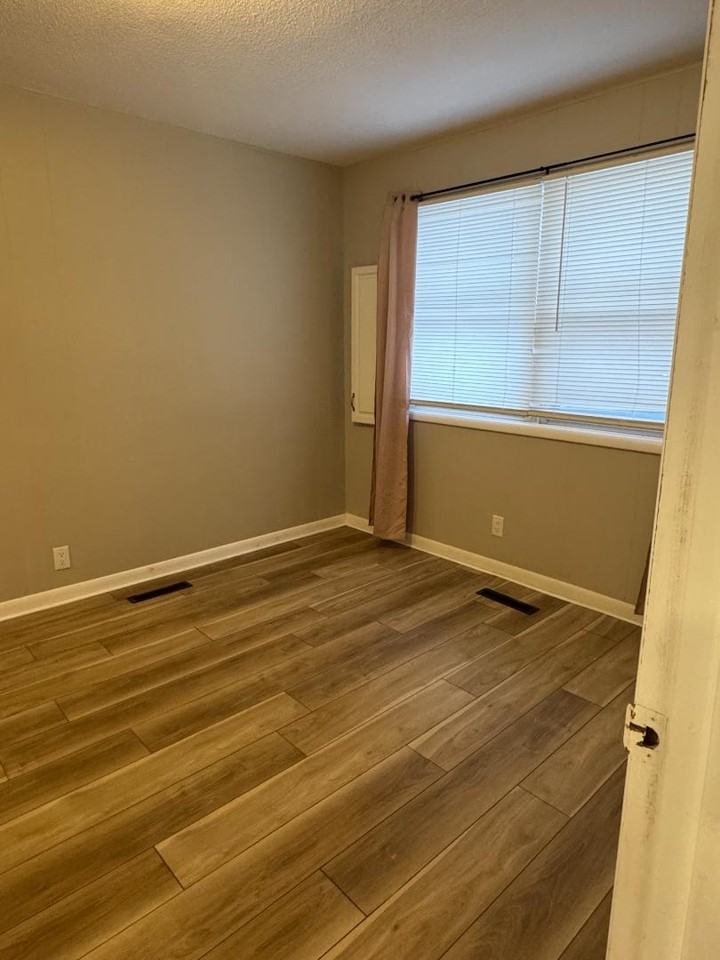 5111 Cleveland Ave - Photo 4 of 10