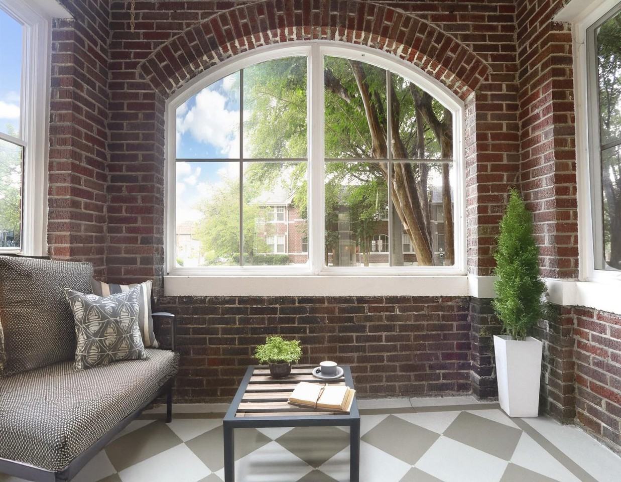 The Brinkley - Photo 4 of 10