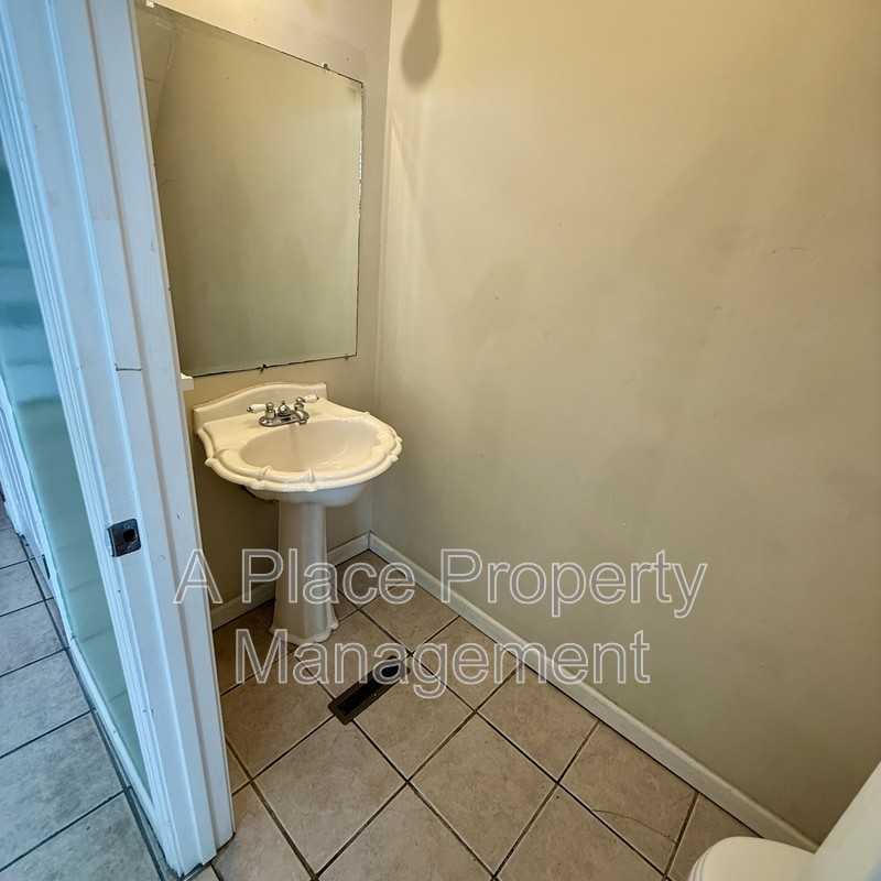 3115 Magnolia Ave - Photo 4 of 9