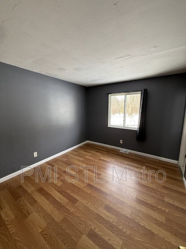 10189 Count Dr - Photo 5 of 9