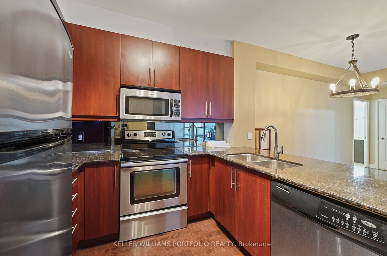 88 Broadway Avenue #201 - Photo 5 of 8