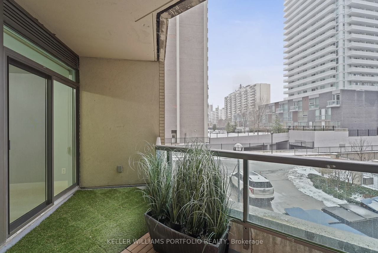 88 Broadway Avenue #201 - Photo 7 of 8