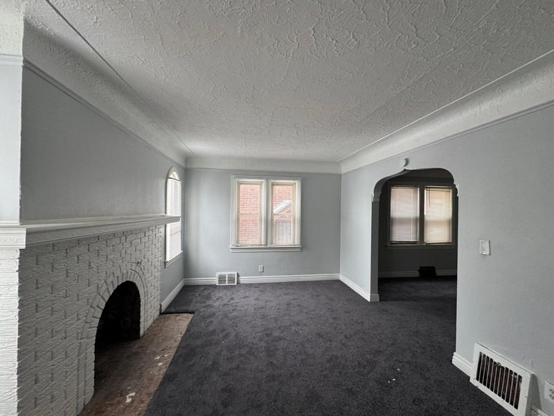 10422 Morley St - Photo 2 of 12