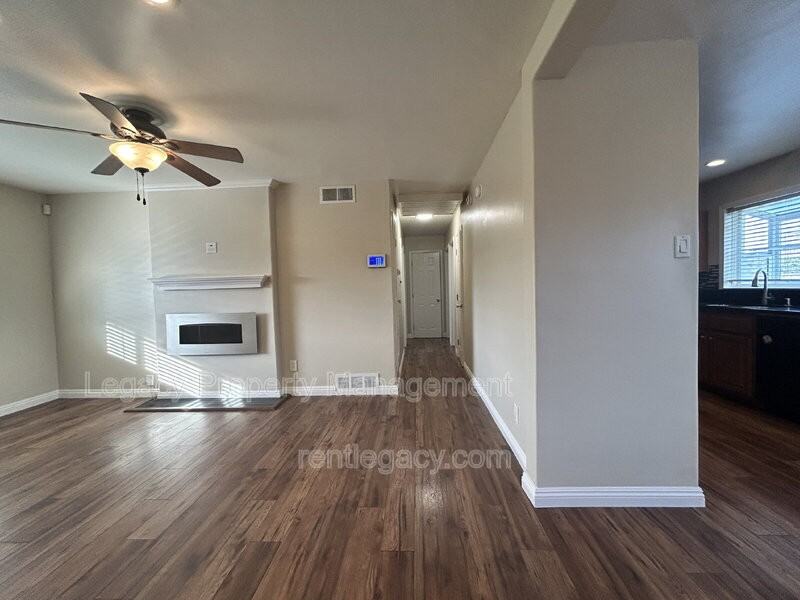 7118 Watt Ave - Photo 5 of 18