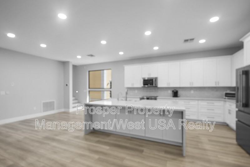 611 S Wilson St - Photo 7 of 28