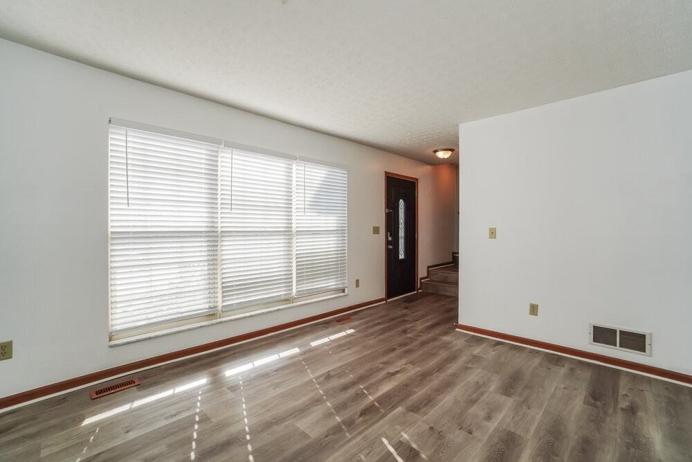 3276 Summer Glen Dr - Photo 5 of 18