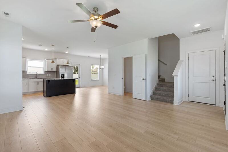 429 Guethlein Dr - Photo 4 of 42