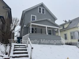 featured image of 105 Bidwell Ter #105