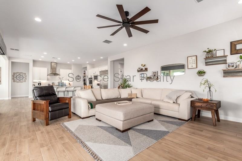 18813 E Peartree Ln - Photo 4 of 13