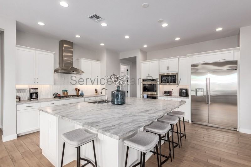 18813 E Peartree Ln - Photo 7 of 13