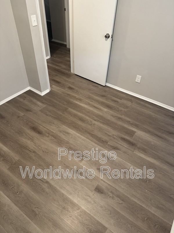 3226 Urban Ave - Photo 3 of 10