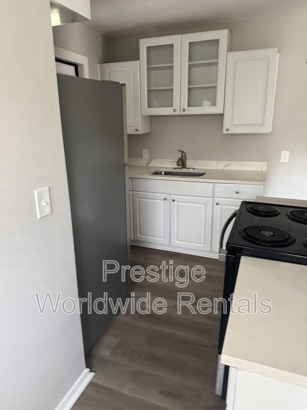 3226 Urban Ave - Photo 7 of 10