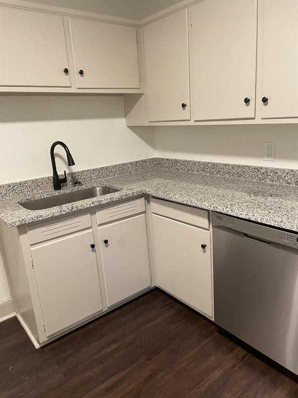 3305 Gail Dr - Photo 4 of 9