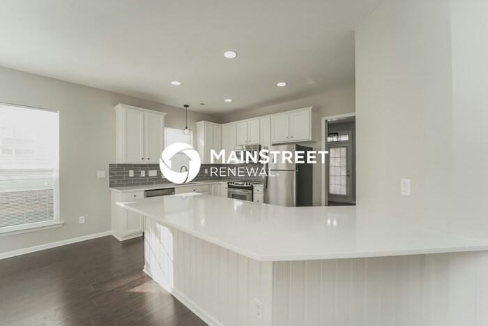 136 E Morehouse Ave - Photo 7 of 16