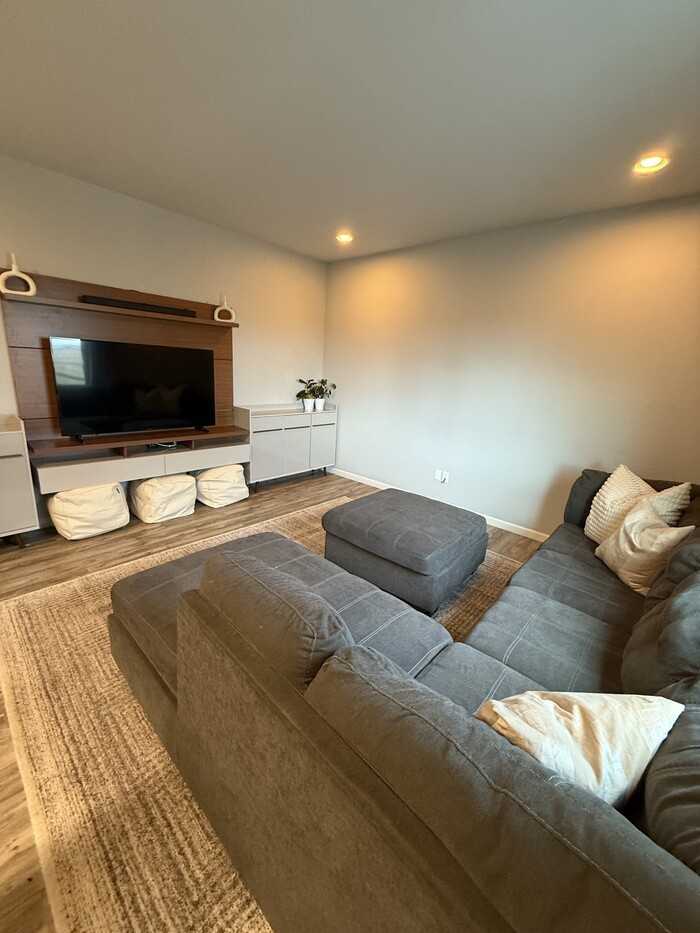 1123 Huntington Ave - Photo 3 of 35