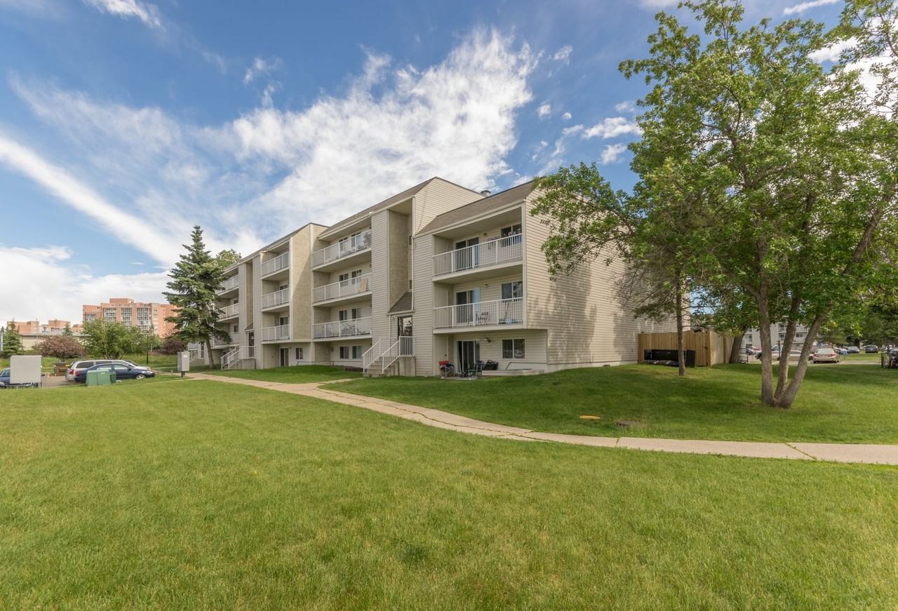 Fairmont Village - Photo 6 of 12