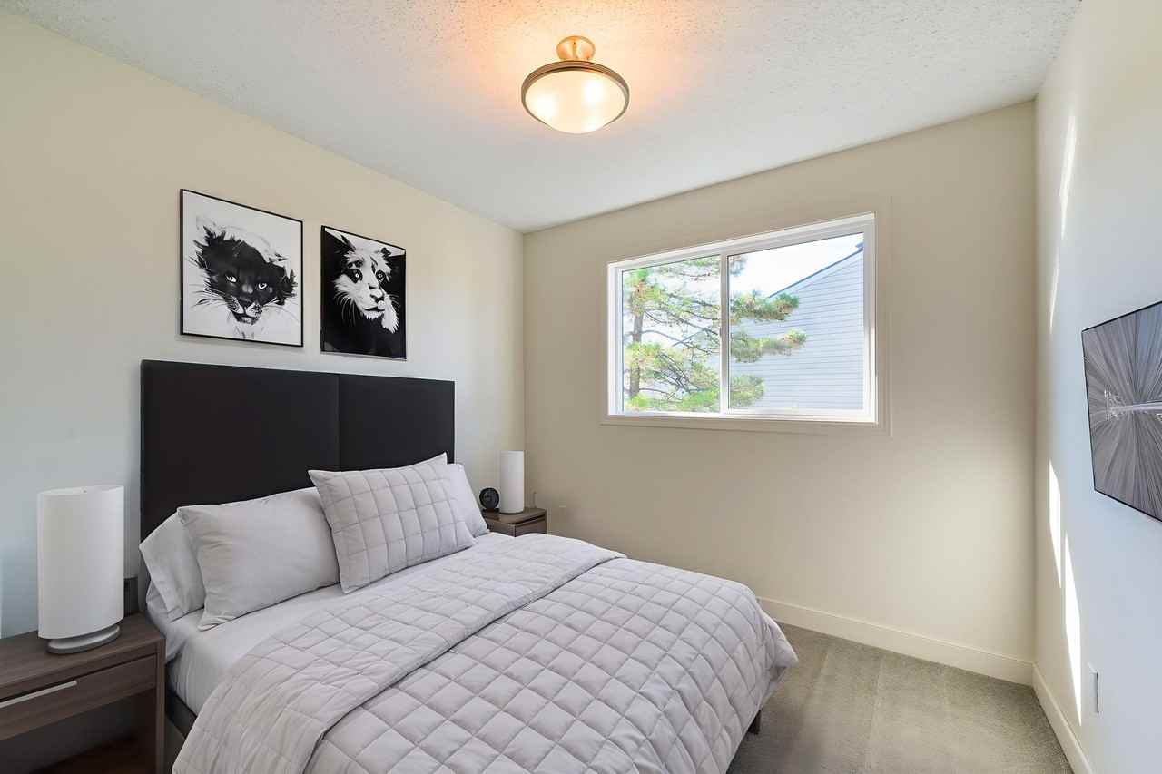 Granville Square - Photo 3 of 10