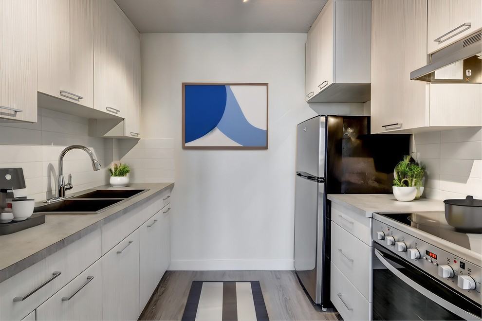 Fontana Place - Photo 5 of 10