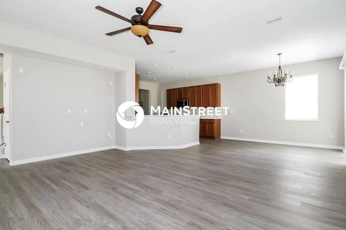 7412 Bridgeview Dr - Photo 5 of 18