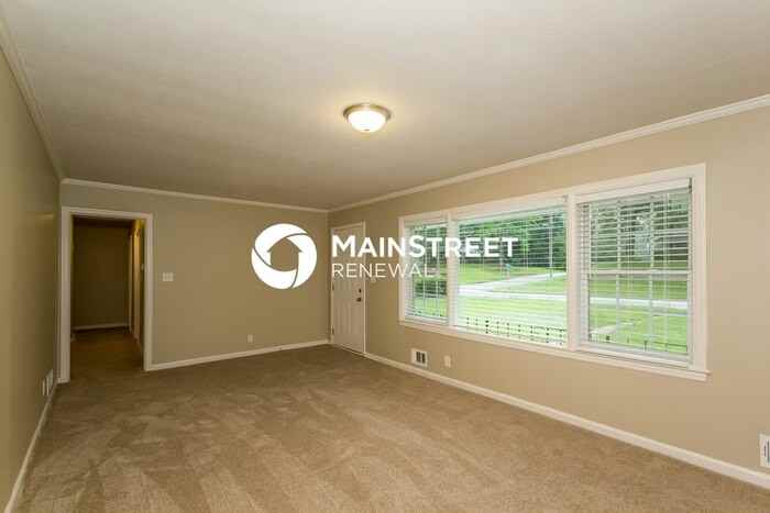 3545 Ingledale Dr Sw - Photo 2 of 15