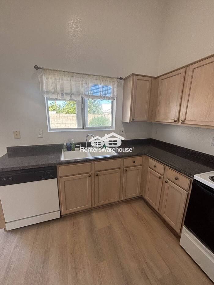 288 E Sherri Dr - Photo 6 of 20