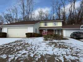 featured image of 1523 W Daytona Dr #1