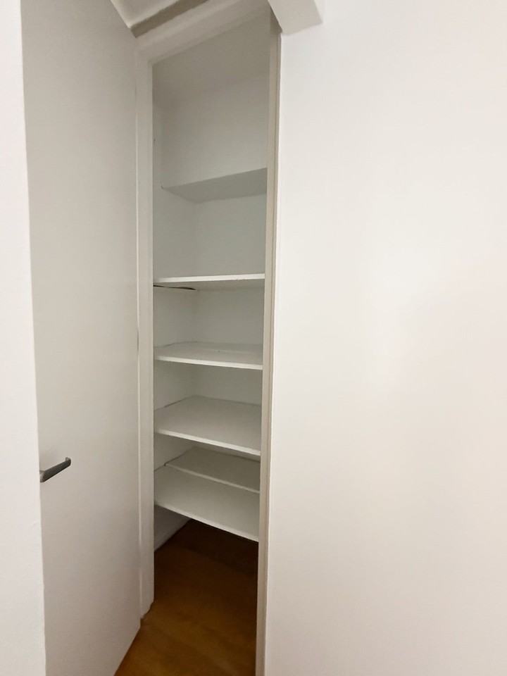 770 Ocean Pkwy #6R - Photo 7 of 8