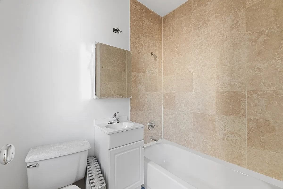 239 W 63rd St #PHC - Photo 5 of 15