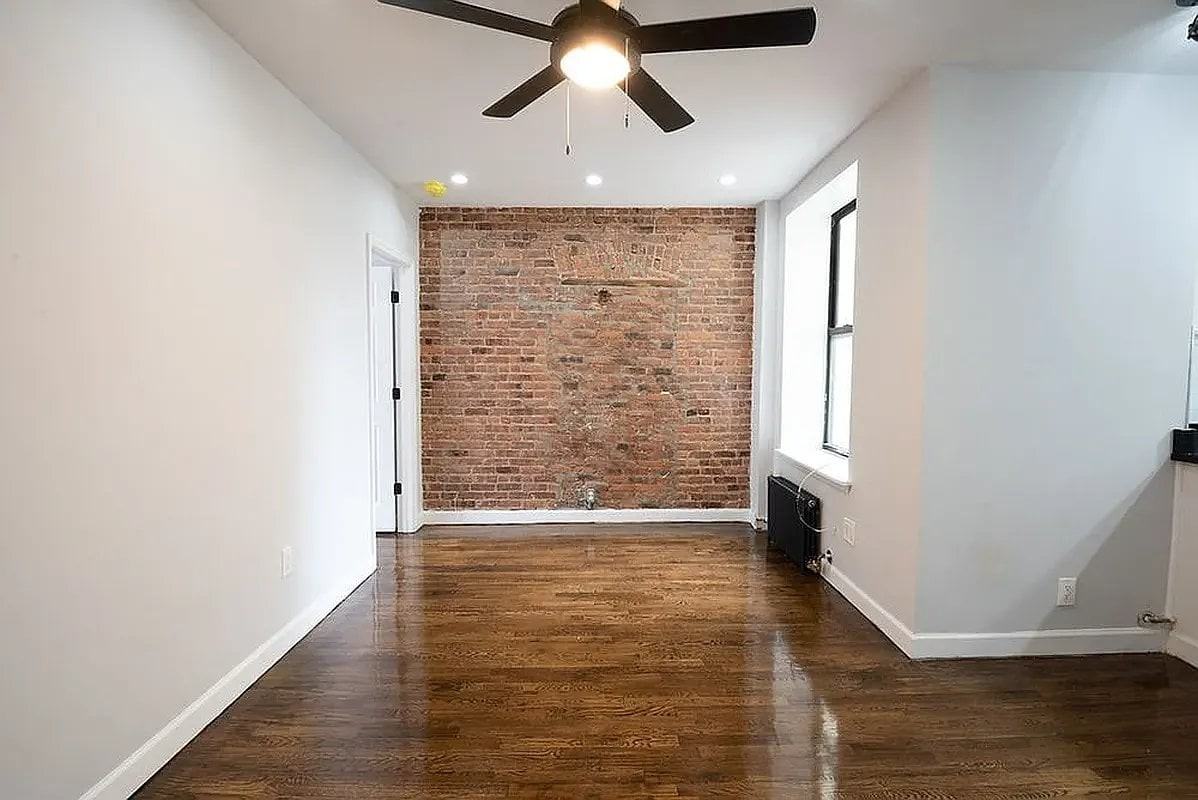 1186 Putnam Ave #4A - Photo 2 of 5