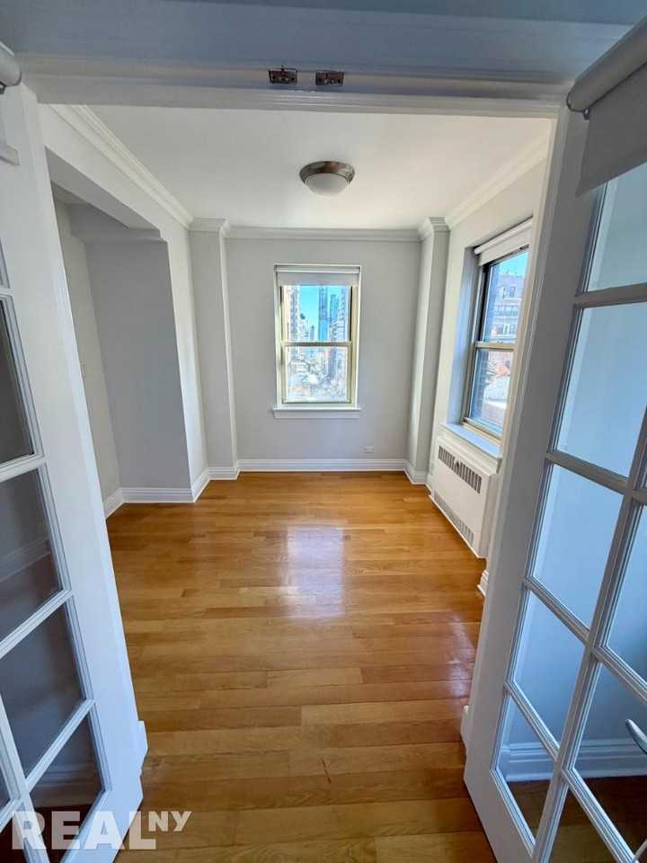 Park Ave #009F - Photo 4 of 6