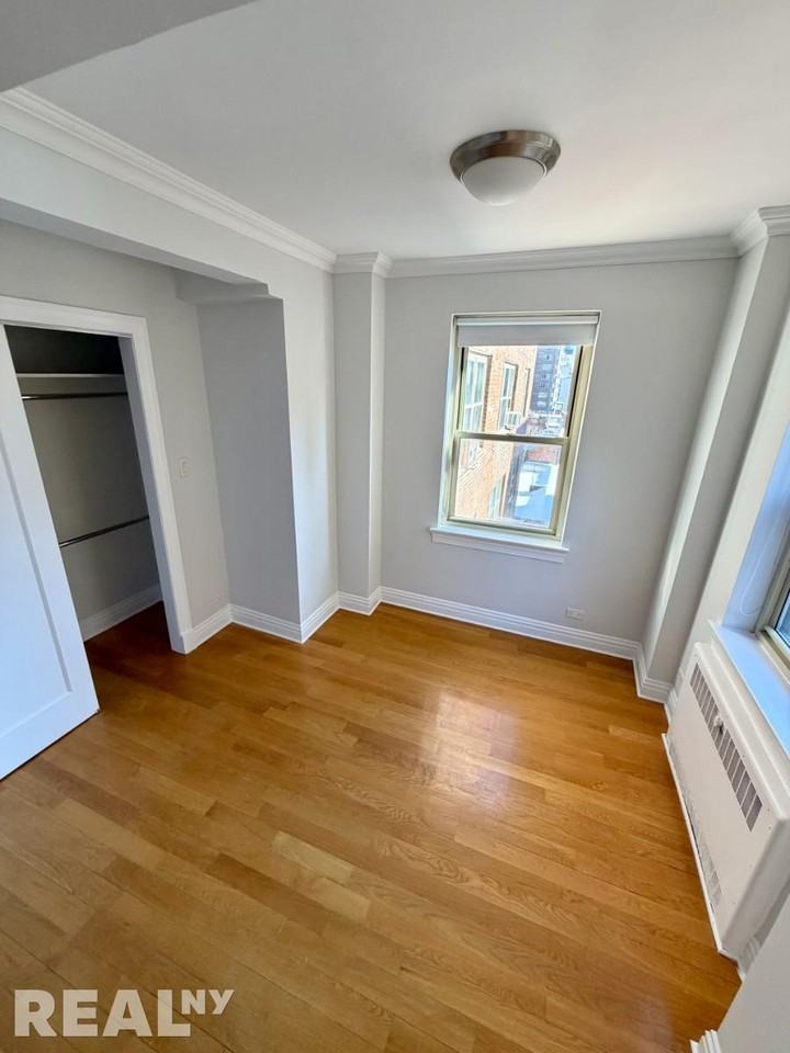 Park Ave #009F - Photo 5 of 6