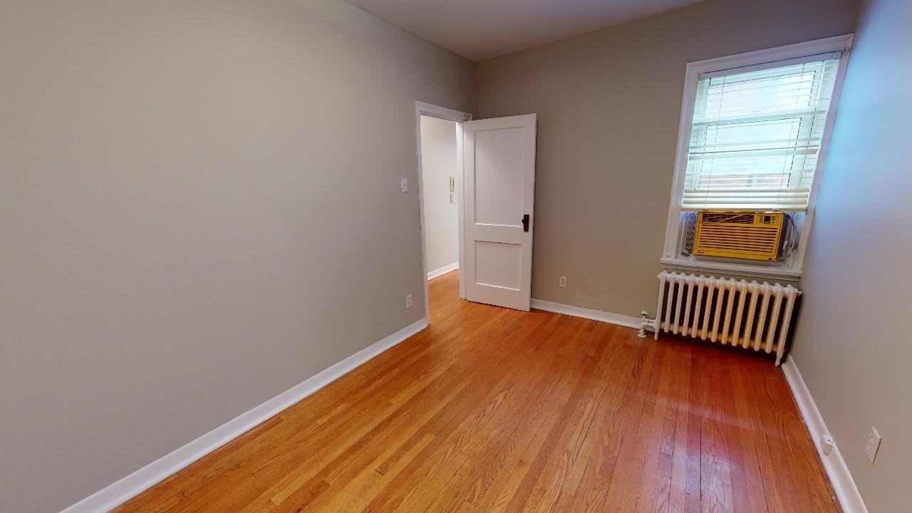 233 Nepean - Photo 5 of 9