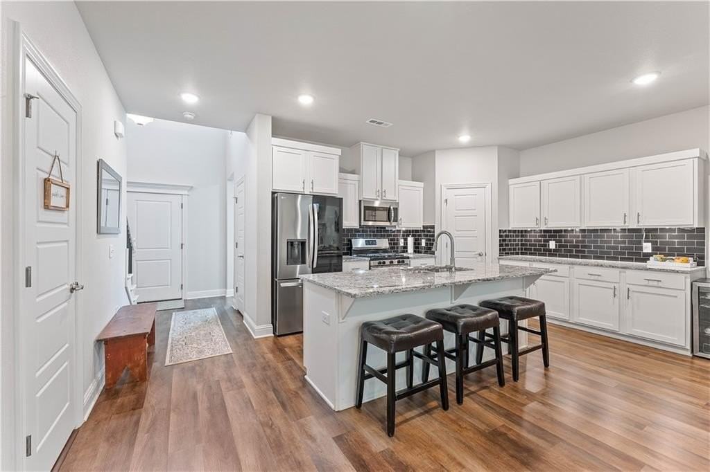 4407 Sw Bison St - Photo 7 of 35