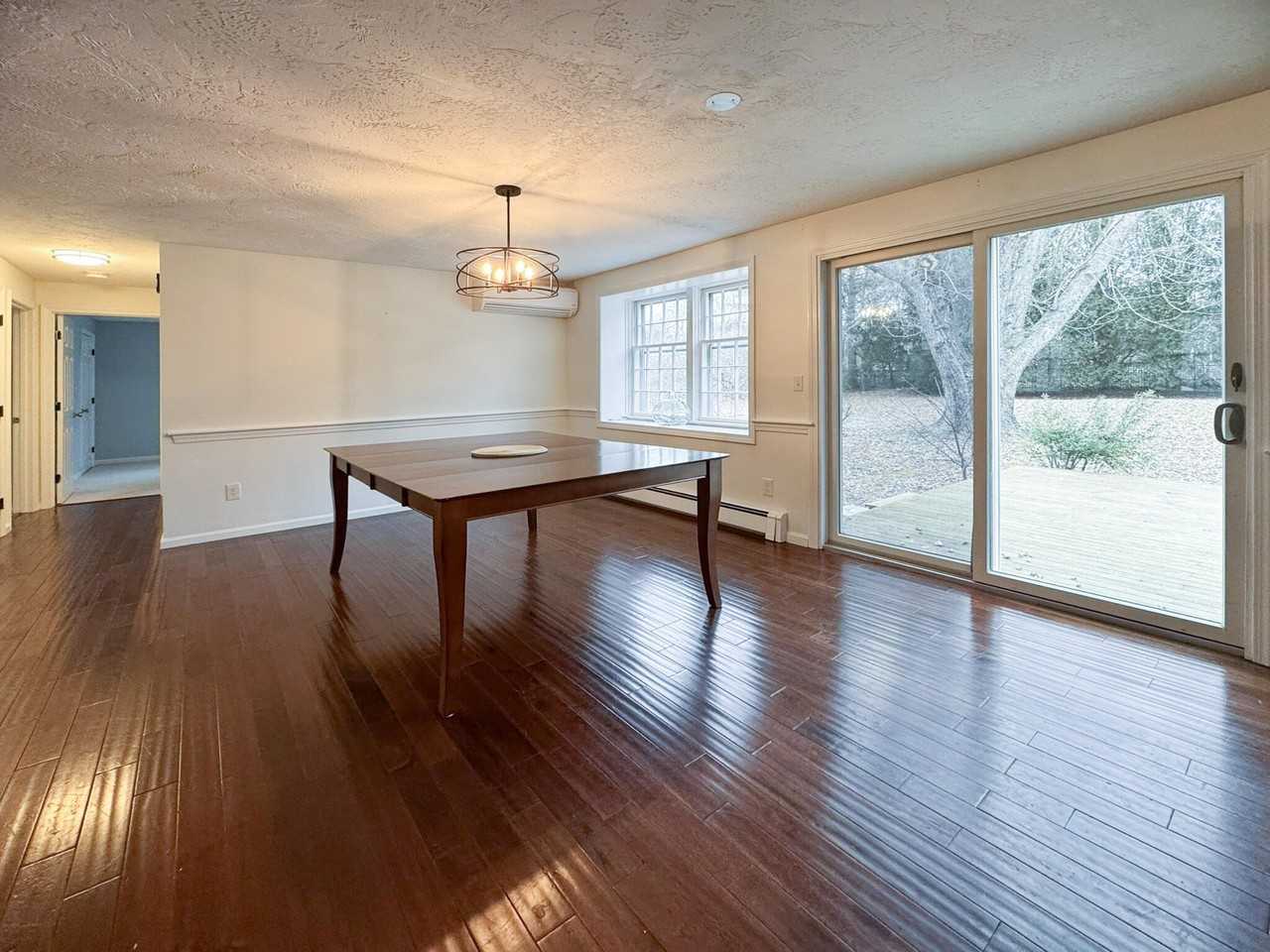 33 Greenhouse Rd - Photo 6 of 25