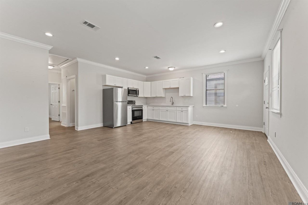 1917 Minnesota St - Photo 4 of 9