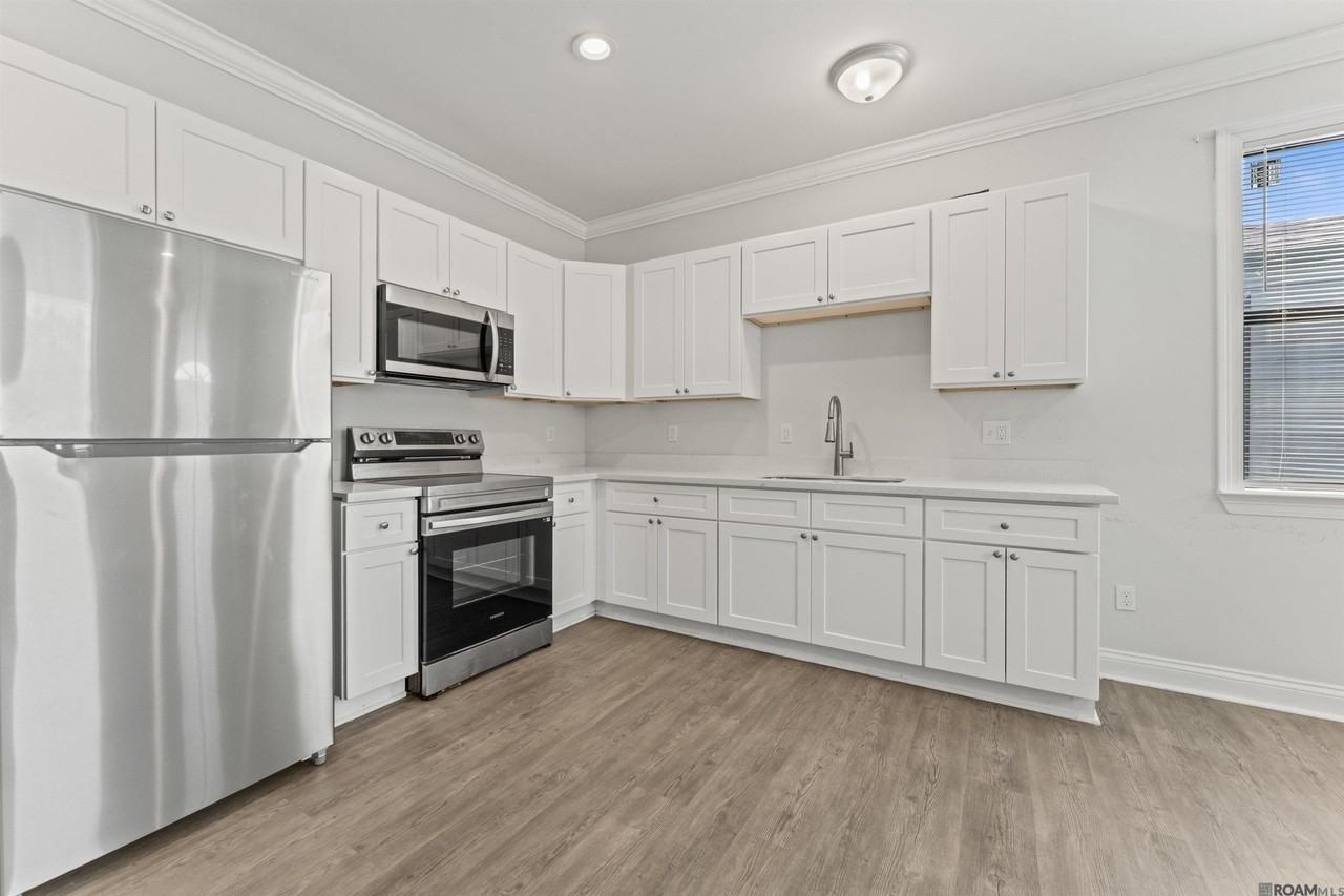 1917 Minnesota St - Photo 5 of 9