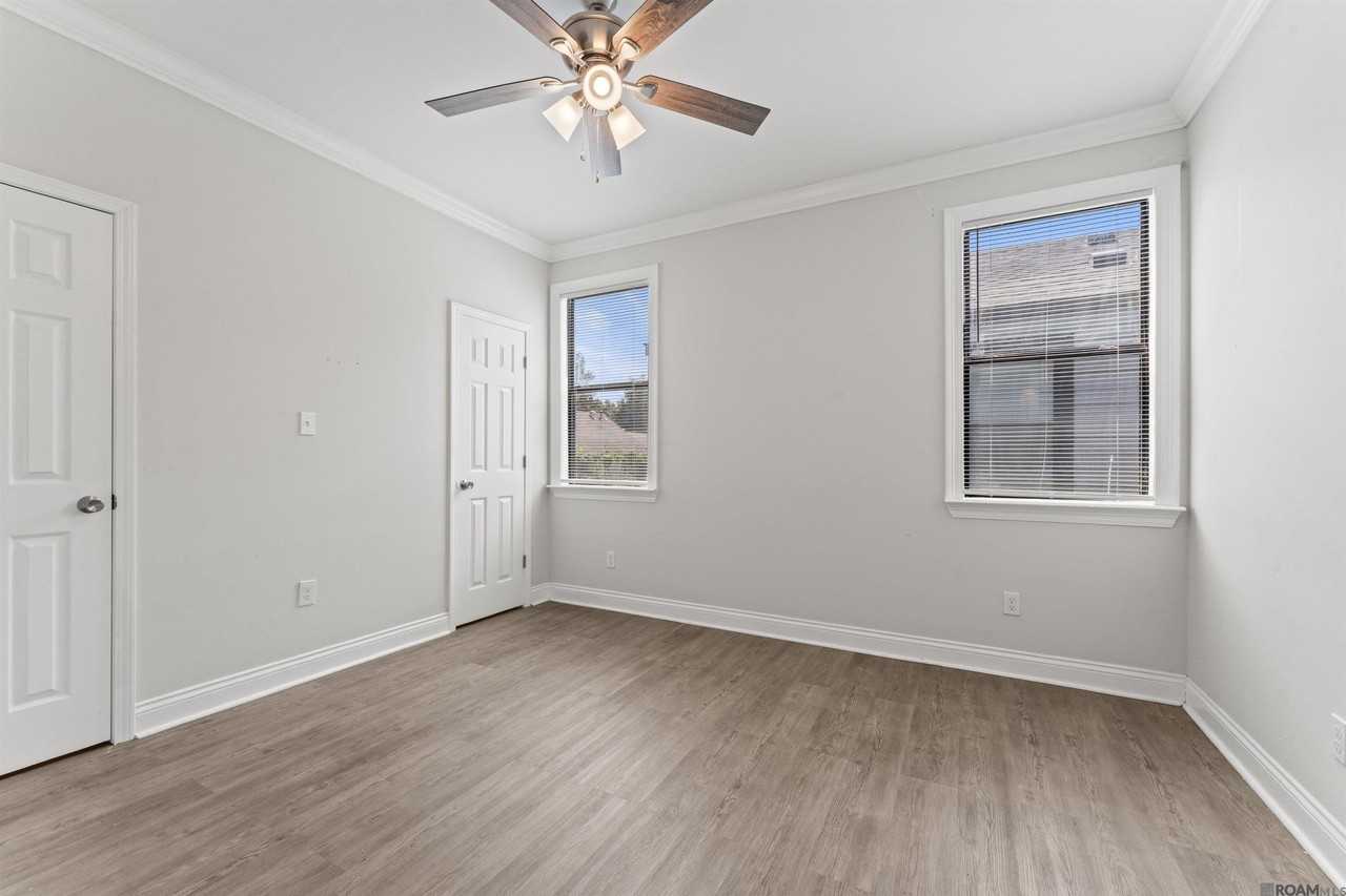 1917 Minnesota St - Photo 7 of 9