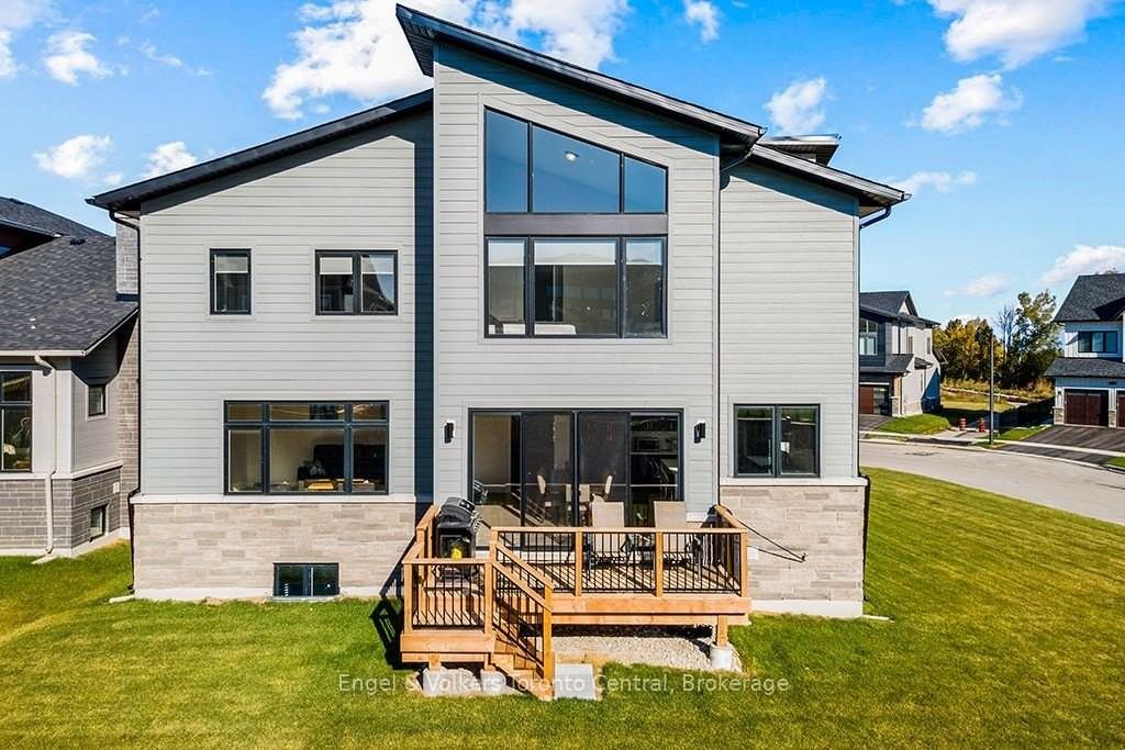 157 Springside Cres - Photo 7 of 50