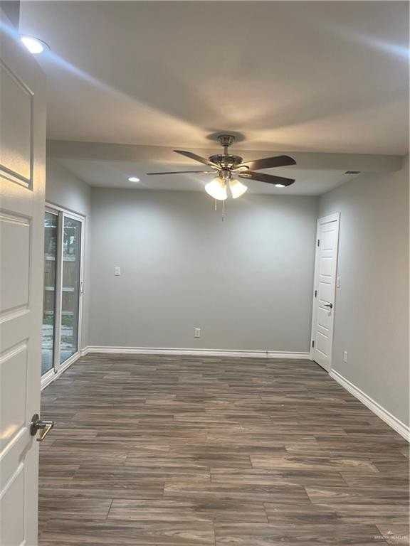 606 E Kuhn St - Photo 2 of 13