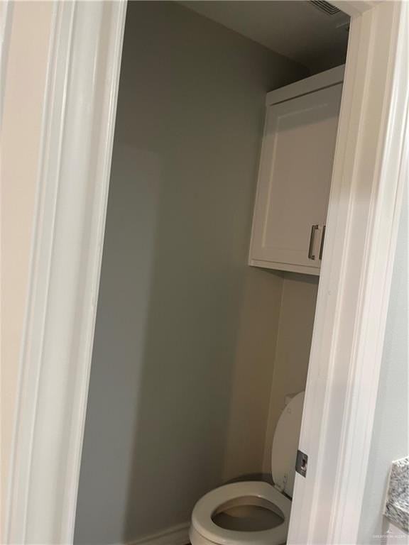 606 E Kuhn St - Photo 4 of 13