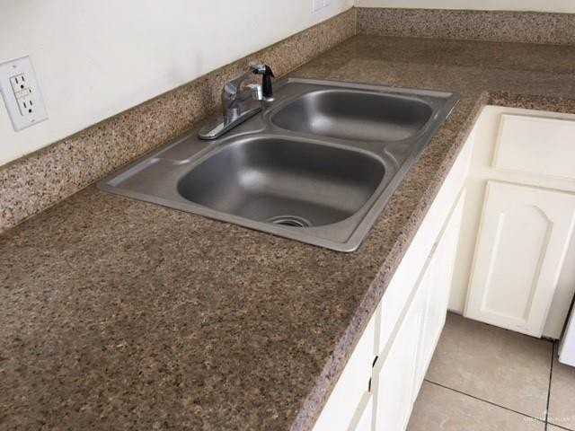 413 N Rockport St - Photo 5 of 11