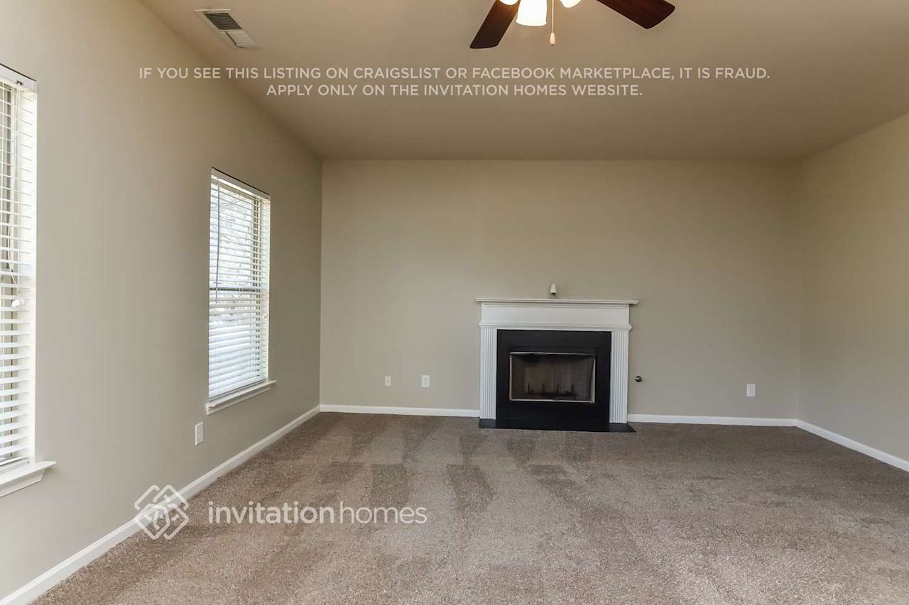 3967 Rosebud Park Dr - Photo 2 of 19