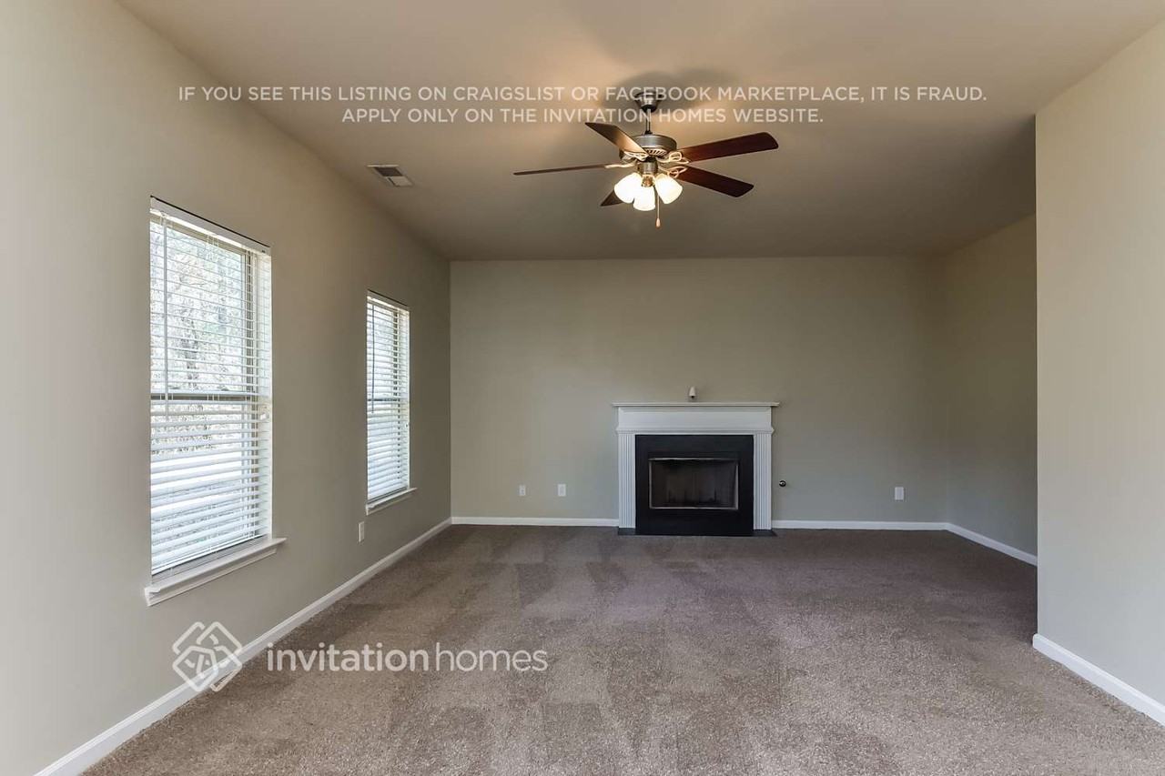 3967 Rosebud Park Dr - Photo 3 of 19